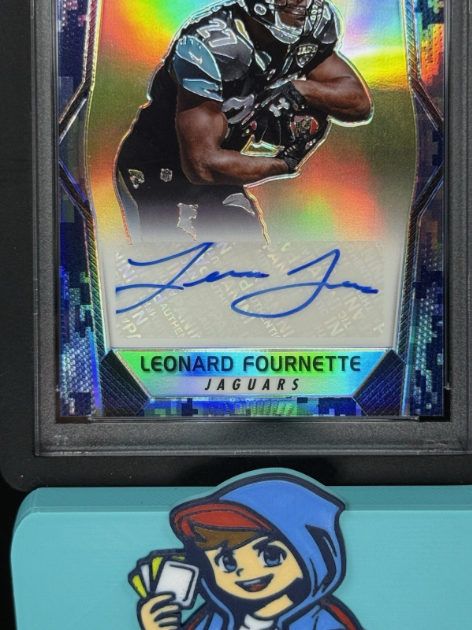 2017 Panini Prizm Leonard Fournette RC Auto Camo Prizm 01/25 ALPHA PSA 8.5 NM-MT+ AUTO 8